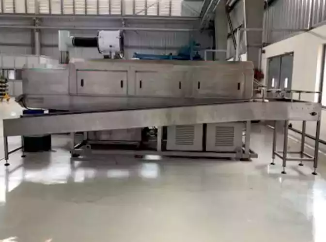 Conveyorised Type Crate / Bin Cleaning Machine with Return Conveyor